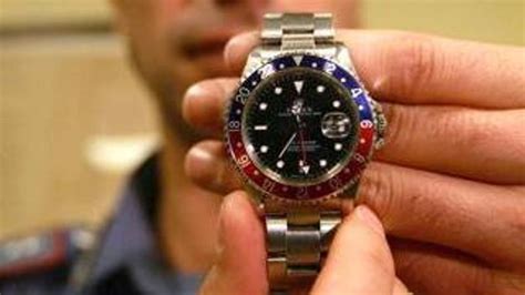 rubare rolex dal polso|Dall’abbraccio al raid violento: tutte le tecniche per rubare Rolex o .